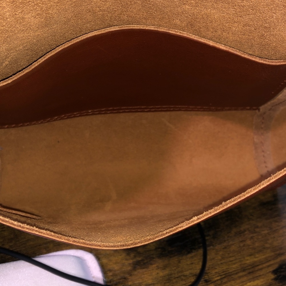 Portland Leather Goods Metro Crossbody - Picture 5 of 7